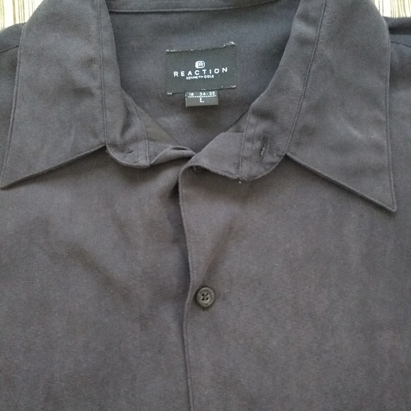 Reaction by Kenneth Cole large shirt - Picture 2 of 6